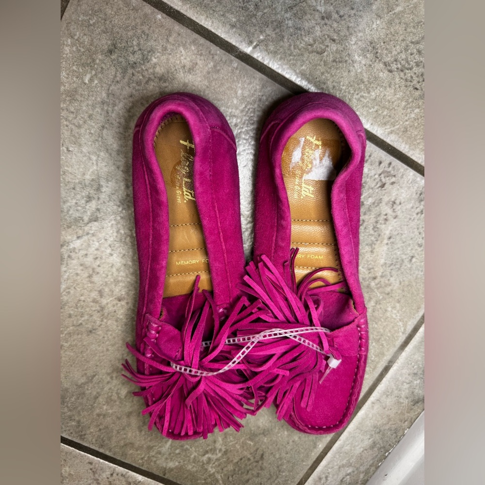 Flag ltd. Women's size 5.5